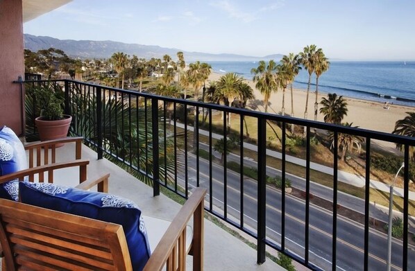 221-unit7balconyview