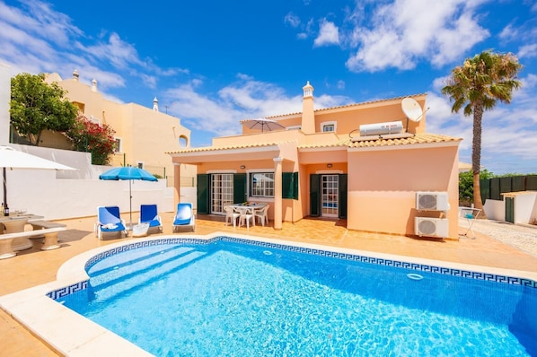 Beautiful villa with private pool and terrace