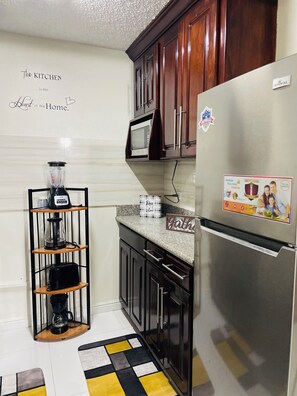 Appliances, utensils for your convenience.