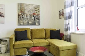 Living Room / Lounge