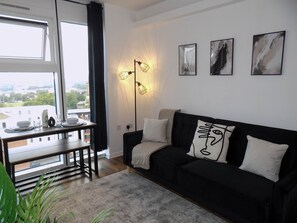 Living Room / Lounge