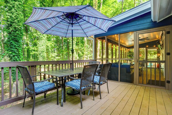 Dawsonville Vacation Rental | 3BR | 2BA | 1,900 Sq Ft | 4 Steps to Enter