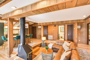 Living Room | Sunken Level | Queen Sleeper Sofa | Central A/C & Heating