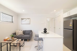 Private Living Room (3)