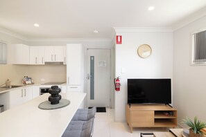 Private Living Room (3)