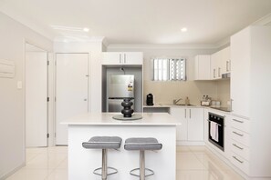 Private Kitchen (2)