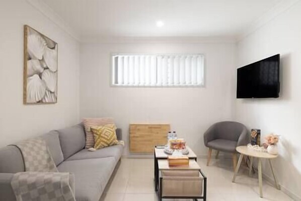Private Living Room (1)