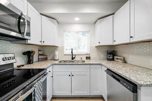 Fully equipped kitchen