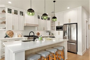Gorgeous chef's kitchen