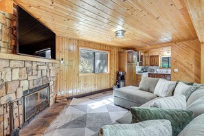 Living Room | Fireplace | Smart TVs | Free WiFi | Main Level