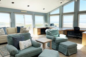 Plenty of space for the family to spread out!