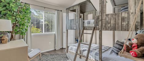 Dream of sleeping in a treehouse, that has indoors A/C?