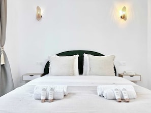 Comfortable and spacious bedroom