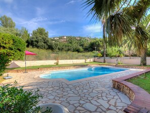 Water, Cloud, Sky, Mountain, Water Resources, Property, Plant, Nature, Body Of Water, Swimming Pool