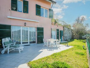 Plante, L'Eau, Bâtiment, Propriété, La Nature, Bleu Azur, Arbre, Fenêtre, Piscine, Lot Terre