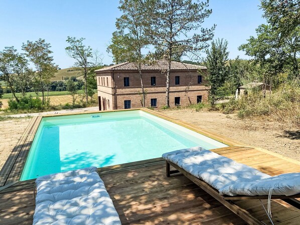 Pianta, Acqua, Cielo, Proprietà, Costruzione, Piscina, Albero, Azzurro, Finestra, Shade