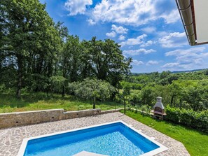 Wolke, Wasser, Himmel, Pflanze, Eigentum, Daytime, Azurblau, Grün, Botanik, Schatten