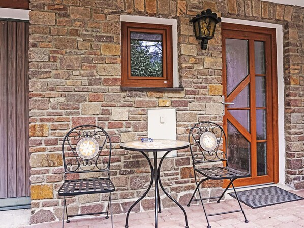 Building, Furniture, Window, Brickwork, Wood, Table, Brick, Interior Design, Architecture, Outdoor Table