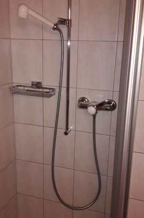 Plumbing Fixture, Shower Head, Bathroom, Shower Bar, Plumbing, Shower, Shower Panel, Tile