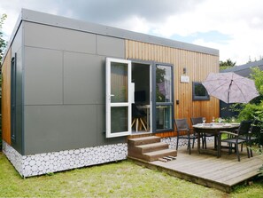 Ciel, Nuage, Bâtiment, Plante, Ombre, Bois, Lot Terre, Design Intérieur, Fenêtre, Maison