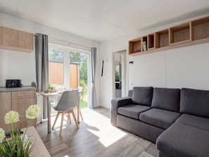 Möbel, Pflanze, Tabelle, Couch, Holz, Wohnzimmer, Schatten, Flooring, Fussboden