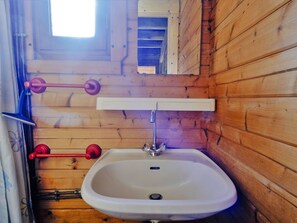Tap, Plumbing Fixture, Property, Building, Purple, Blue, Bathroom Sink, Wood, Bathroom