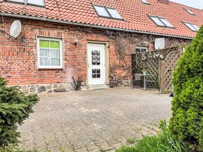 Plante, Propriété, Fenêtre, Bâtiment, Porte, Quartier, Surface De La Route, Brickwork, Maison, Zone Résidentielle