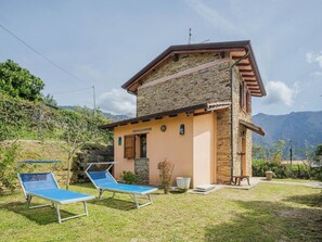 Möbel, Eigentum, Cabinetry, Komfort, Fenster, Gebäude, Spiegel, Holz, Bettrahmen, Bett