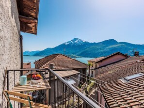 Ciel, Bâtiment, Montagne, Bleu Azur, Bois, Maison, Paysage, Loisir, Zone Rurale, Fenêtre