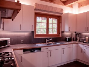 Countertop, Cabinetry, Spüle, Sinken, Zapfhahn, Eigentum, Möbel, Weiss, Gebäude, Küche