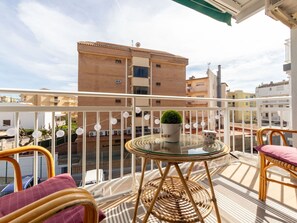 Sky, Property, Furniture, Cloud, Building, Interior Design, Outdoor Furniture, Table, Wood, Condominium