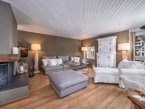 Möbel, Bilderrahmen, Gebäude, Komfort, Holz, Couch, Lampe, Beleuchtung, Wohnzimmer, Interior Design
