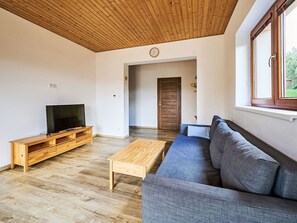 Meubles, Bâtiment, Fenêtre, Bois, Confort, Design Intérieur, Sol, Sol, Salon, Tache De Bois