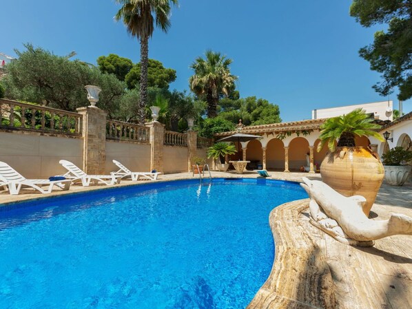 Water, Plant, Property, Sky, Furniture, Building, Swimming Pool, Azure, Tree, Chair