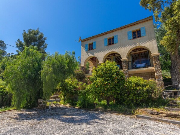 Plant, Property, Sky, Window, Building, Tree, Cottage, Natural Landscape, Landscape, Facade
