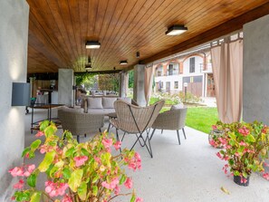 Flower, Plant, Building, Furniture, Property, Table, Window, Flowerpot, Houseplant, Chair