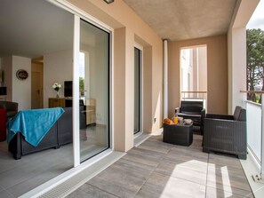 Eigentum, Interior Design, Fussboden, Flooring, Holz, Komfort, Schatten, Grundeigentum, Hartholz, Eigentumswohnung