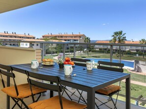 Property, Water, Sky, Interior Design, Building, Swimming Pool, Leisure, Shade, Tree, Condominium
