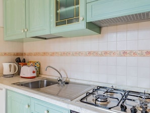 Spüle, Cabinetry, Countertop, Eigentum, Sinken, Zapfhahn, Armatur, Küchengerät, Küche, Herd