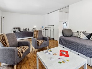 Möbel, Couch, Eigentum, Tabelle, Komfort, Interior Design, Studio Couch, Holz, Wohnzimmer