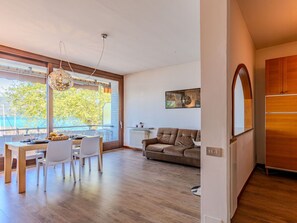 Property, Furniture, Wood, Window, Interior Design, Comfort, Flooring, Floor, Shade, Wood Stain