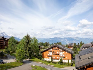 Nuage, Plante, Ciel, Bâtiment, Montagne, Montagnes, Arbre, Fenêtre, Maison, Lot Terre