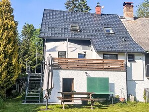 Haus, Dach, Zuhause, Wohngebiet, Hütte, Abstellgleis, Schiebefenster, Balkon, Garten, Farbe