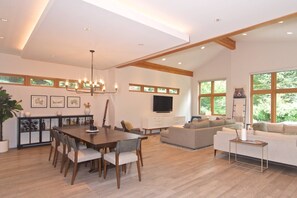 Grand Room with dining for 8 plus kitchen bar stools