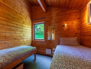 Tabelle, Möbel, Eigentum, Pflanze, Blau, Stuhl, Geschirr, Schatten, Interior Design, Gartenmöbel