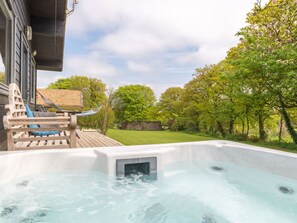 Table, Meubles, Propriété, Plante, Bleu, Chaise, Vaisselle, Ombre, Design Intérieur, Mobilier De Jardin