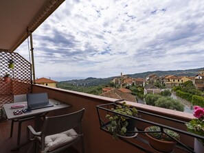 Nuage, Plante, Ciel, Bâtiment, Propriété, Table, Fenêtre
