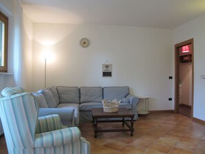 Couch, Möbel, Wohnzimmer, Holz, Tabelle, Haus, Gebäude, Beleuchtung, Studio Couch, Flooring