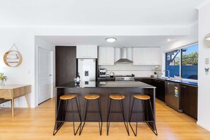 Modern & functional kitchen with everything you need for cooking away from home.