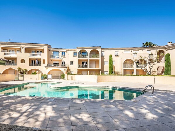 Sky, Property, Water, Building, Azure, Swimming Pool, Leisure, Real Estate, House, Tree
